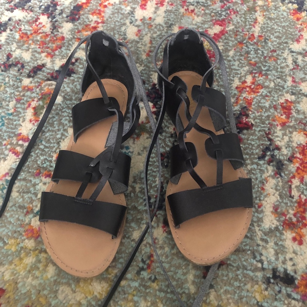 Old navy strappy black sandals